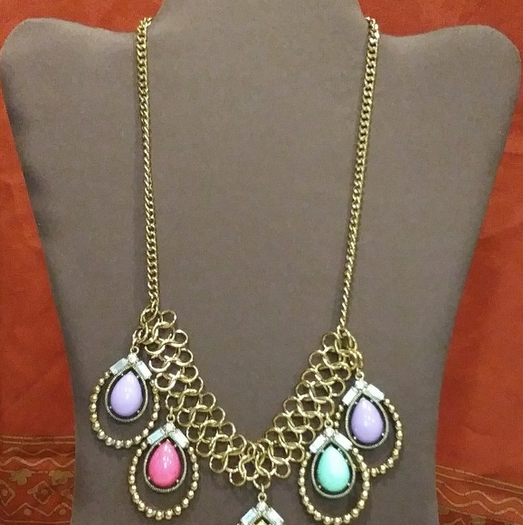 Chain Mail Teardrop Cabochon Statement Necklace - Picture 2 of 8